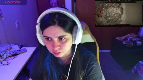 Snapshot of vallolet1_ chatting on 01.01.25 Im Violet online show from 01.01.25