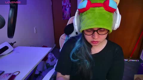 Snapshot of vallolet1_ chatting on 03.09.25 Im Violet online show from 03.09.25