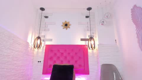 Vallolet Peach  online show from 01.24.25