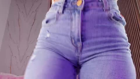 Vallolet Peach  online show from 10.17.25