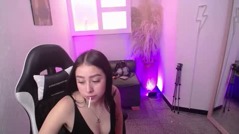 vallolett__ online show from 11.21.25