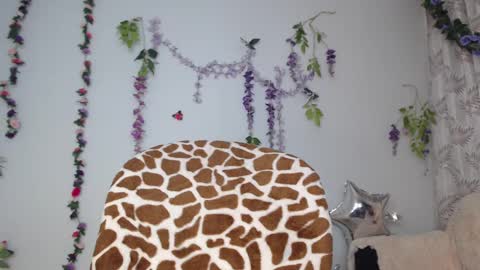 valquiria_sirgun online show from 03.07.25