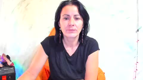 Snapshot of valysexybarbie chatting on 01.11.25 valentina online show from 01.11.25