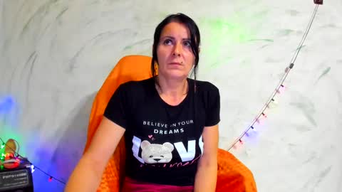 Snapshot of valysexybarbie chatting on 02.04.25 valentina online show from 02.04.25