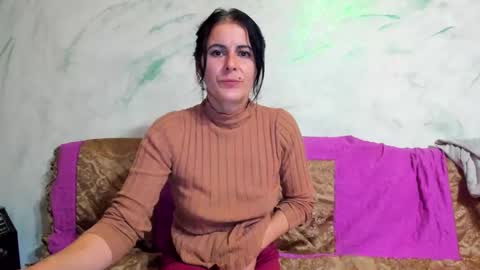 Snapshot of valysexybarbie chatting on 03.10.25 valentina online show from 03.10.25