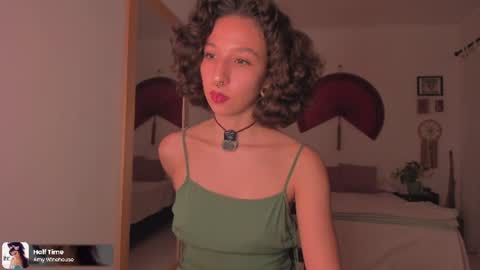 Snapshot of valyturner chatting on 06.12.26 online show from 06.12.26