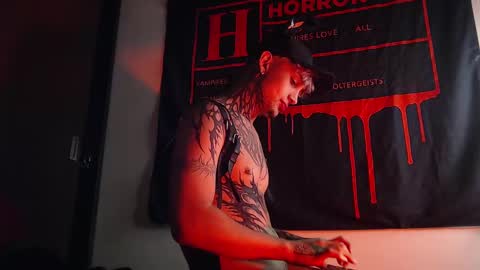 Snapshot of vampiredavyd chatting on 02.12.25 david guzman i model independenthelp me with a thumbs up online show from 02.12.25