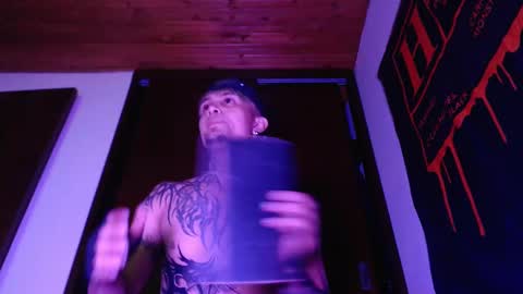 Snapshot of vampiredavyd chatting on 02.13.25 david guzman i model independenthelp me with a thumbs up online show from 02.13.25