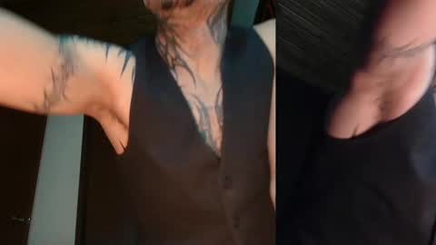 Snapshot of vampiredavyd chatting on 02.24.25 david guzman i model independenthelp me with a thumbs up online show from 02.24.25