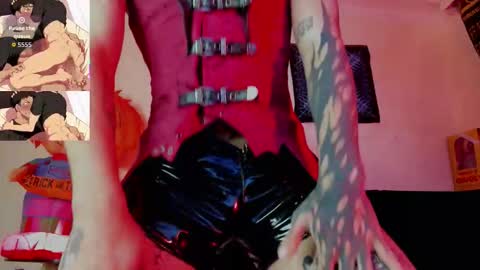 Snapshot of vampiredavyd chatting on 10.05.25 david guzman i model independenthelp me with a thumbs up online show from 10.05.25