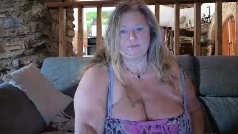 vampwoman online show from 09.23.25