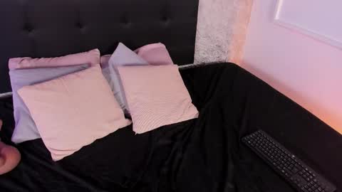 Snapshot of van_montoya chatting on 02.19.26 Van online show from 02.19.26