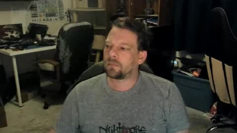 Snapshot of vandonh chatting on 11.17.25 vandonh online show from 11.17.25