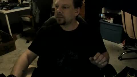 Snapshot of vandonh chatting on 11.18.25 vandonh online show from 11.18.25