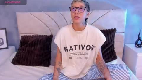vane_grey online show from 06.16.26