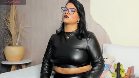 V A N E  online show from 03.22.26