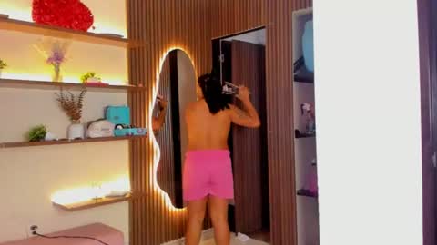 Snapshot of vane_lips chatting on 07.27.26 V A N E online show from 07.27.26