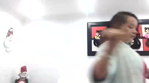 Snapshot of vanesam chatting on 12.15.25 vanessa and samantha online show from 12.15.25