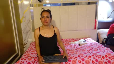 Snapshot of vanessa_7_ chatting on 04.02.26 Vanessa online show from 04.02.26