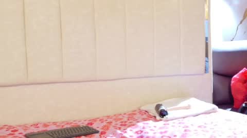 Snapshot of vanessa_7_ chatting on 04.15.26 Vanessa online show from 04.15.26