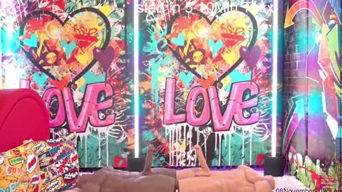 Snapshot of vanessa_love chatting on 11.08.25 Vanessa online show from 11.08.25