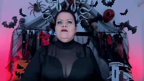 Vanessa online show from 10.28.25