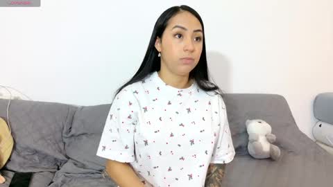 vanessaadol online show from 05.19.26