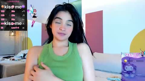 Snapshot of vanessadoofenshmirtz chatting on 03.18.26 Mrs Doofenshmirtz online show from 03.18.26