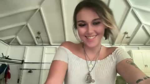 vanessaluvs2play online show from 11.09.25