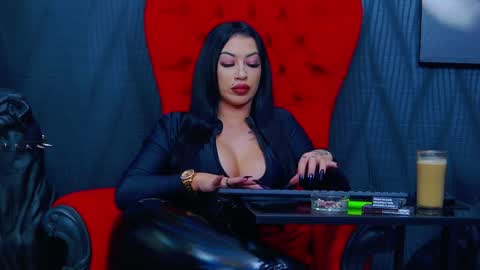 Miss Vanessa online show from 01.23.25