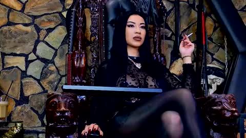 Miss Vanessa online show from 10.18.25