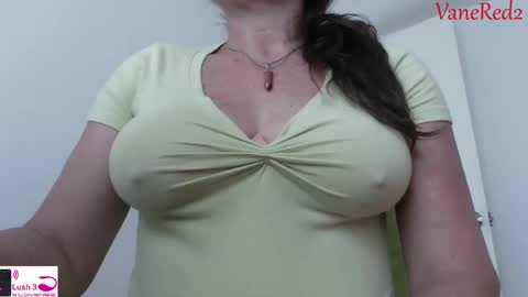 Vanesared2 online show from 02.11.25