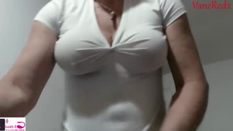 Vanesared2 online show from 02.19.25