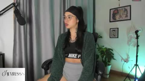 Vanessa online show from 09.17.25