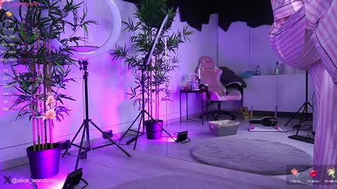 Vanessa Simon online show from 01.19.25