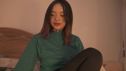 Snapshot of vanesse_ chatting on 10.10.25 Irina online show from 10.10.25