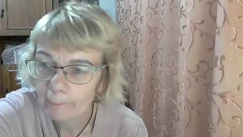 Snapshot of vanillaxcreamy chatting on 12.15.24 Vanillaxcreamy online show from 12.15.24