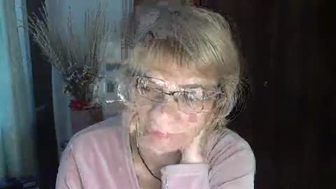 Snapshot of vanillaxcreamy chatting on 12.29.24 Vanillaxcreamy online show from 12.29.24