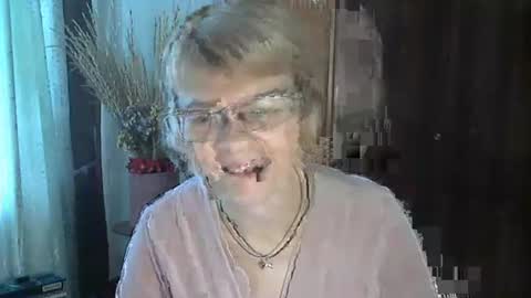 Snapshot of vanillaxcreamy chatting on 01.12.25 Vanillaxcreamy online show from 01.12.25