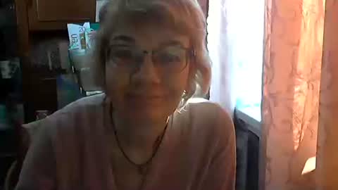 Snapshot of vanillaxcreamy chatting on 02.22.25 Vanillaxcreamy online show from 02.22.25