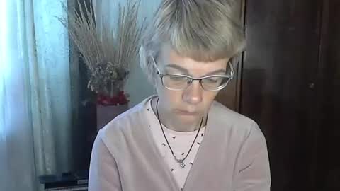 Snapshot of vanillaxcreamy chatting on 10.20.25 Vanillaxcreamy online show from 10.20.25