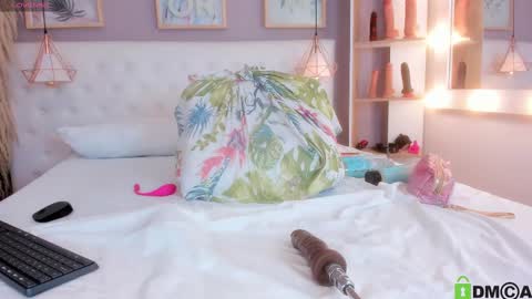 vannia smith  online show from 02.28.25