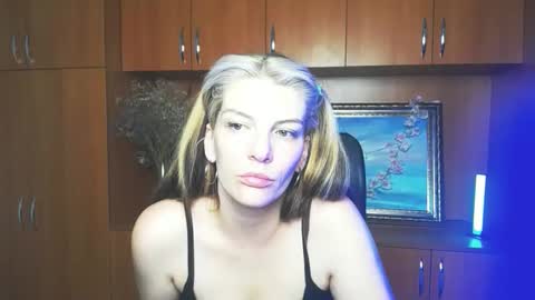 Vanessa online show from 05.25.26