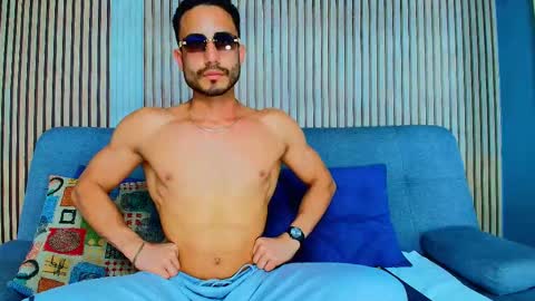 Snapshot of vans_ross chatting on 02.04.26 Vans Ross online show from 02.04.26