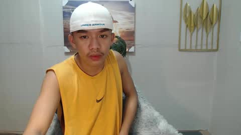 Snapshot of vanxxx2005 chatting on 12.08.24 vanxxx2005 online show from 12.08.24