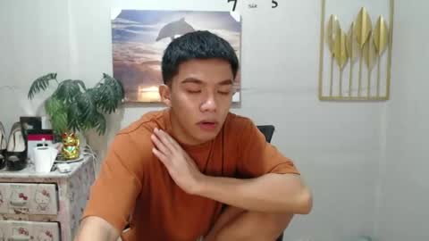 Snapshot of vanxxx2005 chatting on 12.11.24 vanxxx2005 online show from 12.11.24