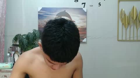 Snapshot of vanxxx2005 chatting on 12.18.24 vanxxx2005 online show from 12.18.24