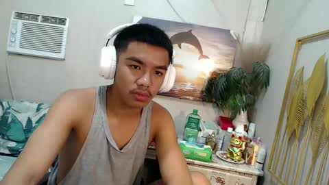 Snapshot of vanxxx2005 chatting on 02.25.25 vanxxx2005 online show from 02.25.25