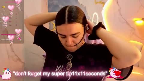 Snapshot of vany_lu_tx chatting on 11.28.25 Live 800am 200pm COLOMBIAN HOUR online show from 11.28.25