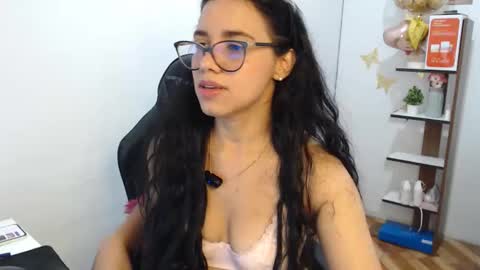 Snapshot of vanyxxxx chatting on 05.26.26 vanyxxxx online show from 05.26.26